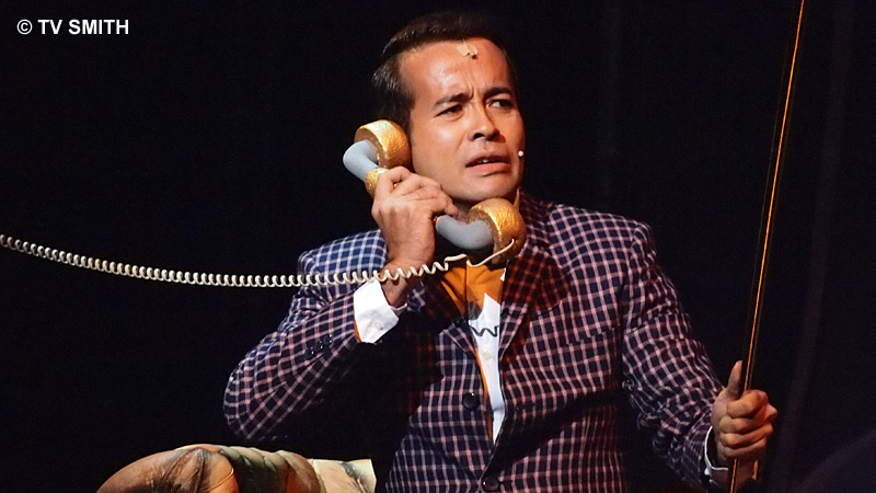 Tony Eusoff as Agent Farouk Tony Eusoff as Agent Farouk