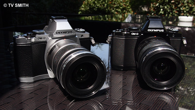 The new Olympus OM-D (E-M5) in 2 colours The new Olympus OM-D (E-M5) in 2 colours